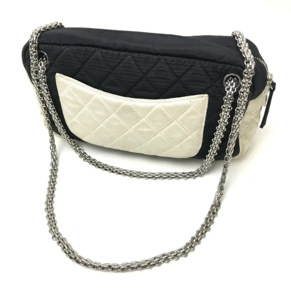 CHANEL Black Shoulder Bag - Picture 2 of 9
